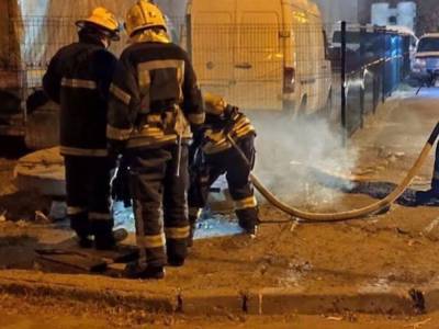 На Троещине в Киеве произошел пожар в инженерном колодце