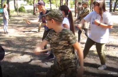 Военно-патриотическое воспитание: на Луганщине открылся детский лагерь "Единая Украина"