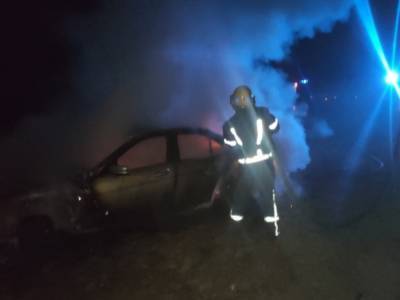 Под Мелитополем ночью сгорел Mercedes