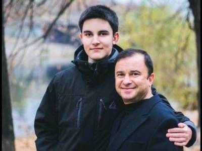 Виктор Павлик показал прощальный ролик с сыном