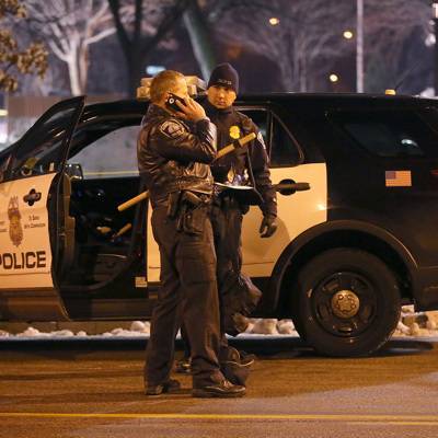 Трое полицейских пострадали во время беспорядков в ночь на воскресенье в США