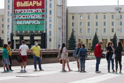 ЦИК Белоруссии отказался продлевать срок голосования из-за очередей в посольства