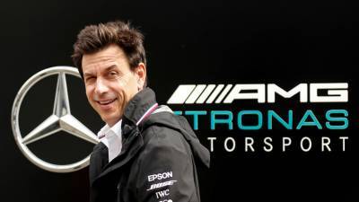 Руководитель Mercedes прокомментировал передачу спорных деталей Racing Point