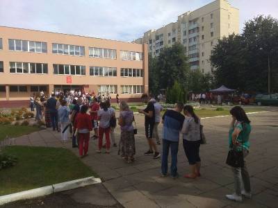 Сторонникам Тихановской на выборах в Беларуси выдают испорченные бюллетени