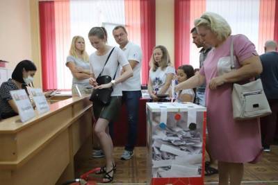 Голосование в Минске продолжится из-за очередей на участках