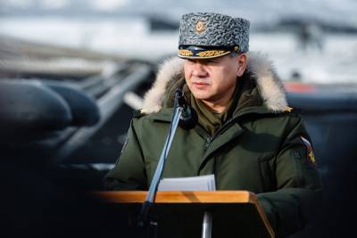 Владимир Путин лишил высших офицеров и полковников каракулевых шапок