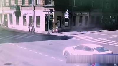 На перекрестке Некрасова и Радищева столкнулись две машины из-за неработающего светофора