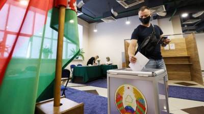 Проголосовать на выборах президента Белоруссии успели не все — видео