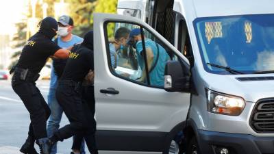 Милиция применила слезоточивый газ в Минске и Гродно
