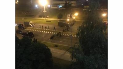 Выборы в Беларуси: силовики применили против митингующих светошумовые гранаты, есть раненые