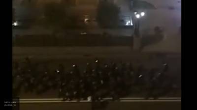 Милиции пришлось применить светошумовые гранаты против митингующих в Минске