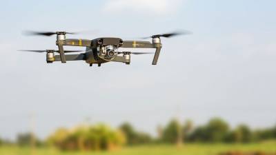 Власти США разрешили Amazon доставлять посылки при помощи дронов