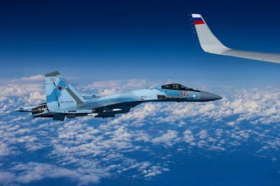 Российские Су-27 перехватили бомбардировщики США над Балтикой