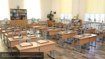 Российских школьников могут снова перевести на дистанционное обучение
