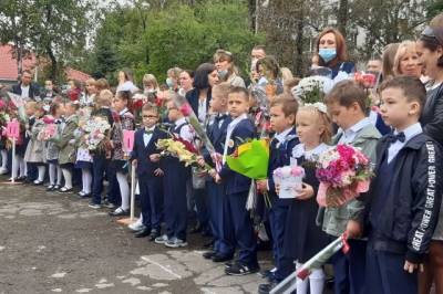 Торжественные школьные линейки прошли в Хабаровске