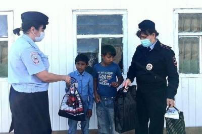 1 сентября смоленские полицейские помогли детям собраться в школу