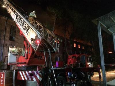 В центре Ростова потушили пожар в аварийном доме