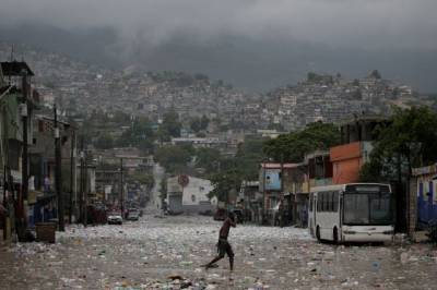 В Гаити в ходе столкновений бандитов погибли около 20 человек - СМИ