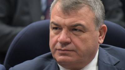 Сердюков заявил о долгах ОАК в 530 млрд рублей