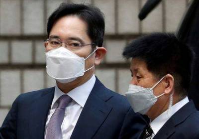 Прокуроры Южной Кореи предъявили обвинение главе Samsung в манипулировании ценами на акции - чиновник