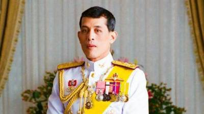 Король Таиланда помиловал свою наложницу, освободив ее из тюрьмы