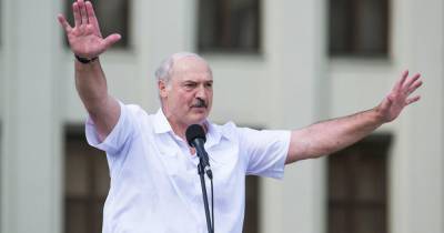 Лукашенко заявил, что "жаркое" лето в Белоруссии кончилось