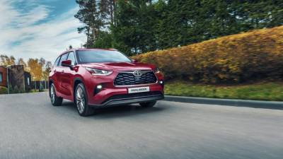 В России начались продажи нового Toyota Highlander
