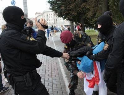 В Минске начались массовые задержания студентов