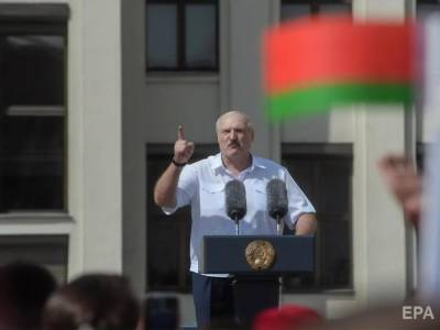 Лукашенко о санкциях стран Балтии: Им дали команду "фас", они и вякнули из-под забора