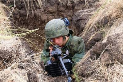 Под Донецком террористы «ДНР» вырыли новую траншею и обстреляли позиции ВСУ