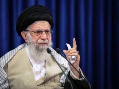 Мохаммад Багери - Саид Хатибзаде - Аятолла Хаменеи: ОАЭ покрыли себя вечным позором, пустив Израиль в залив - eadaily.com - Израиль - Иран - Эмираты - Тегеран - Иерусалим - Абу-Даби