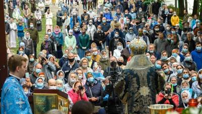 Псково-Печерский монастырь вновь закрыли для паломников