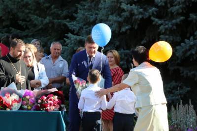 Александр Афанасьев поздравил школьников с Днем знаний