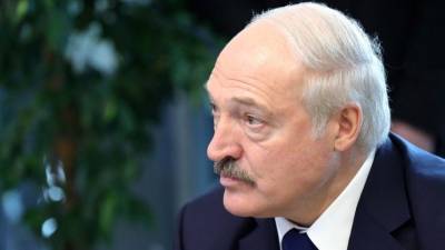 «Пусть будут аккуратнее»: Лукашенко пригрозил закрыть границы для западных стран