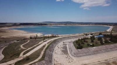 Реки пересохли: в два водохранилища Крыма перестала поступать вода