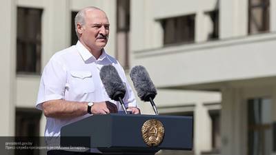 Лукашенко: Прибалтика получила команду "фас" от более матерых государств