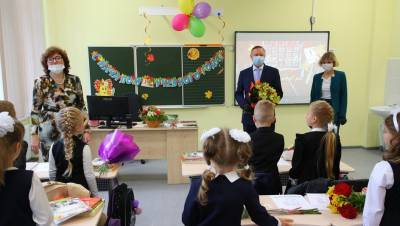 Беглов 1 сентября открыл новую школу на Комендантском проспекте