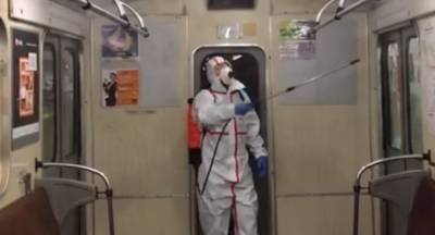 Харьковчан в метро атакуют мерзкие кровососы, видео: "После укуса опухает..."