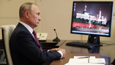 Владимир Путин принял участие во Всероссийском открытом уроке «Помнить — значит знать»