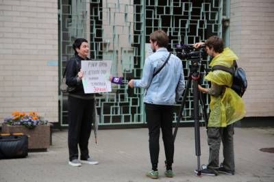 Градозащитники провели пикеты в защиту дома Басевича в День знаний