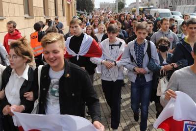 В центре Минска проходит протестный студенческий марш