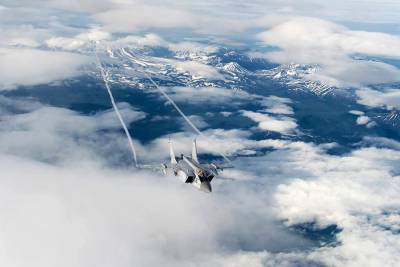 МиГ-31 подняли на перехват норвежского самолета