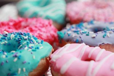 Названы сладости, которые повышают риск развития рака