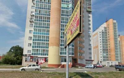 Тело мужчины нашли под окнами многоэтажки в Воронеже