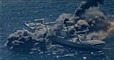 Атаку корабля в Тихом океане показали на видео
