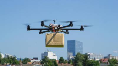 Будущее наступило: в США Amazon получил разрешение на доставку товаров дронами