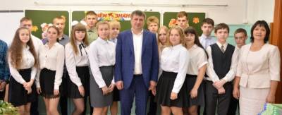 В Дзержинске за парты сели 22 тысячи школьников