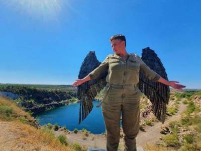 В Сети иронизируют по поводу фото Надежды Савченко с крыльями