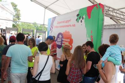 В Петербурге открылся фестиваль «уличной еды»: кормить будут целый месяц