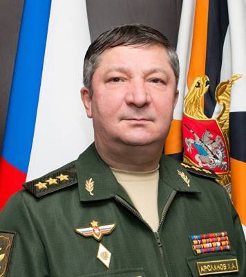 Генералу, обвиняемому в мошенничестве на 6,7 млрд рублей, добавили обвинение во взятке
